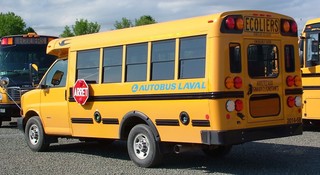 Minibus scolaire